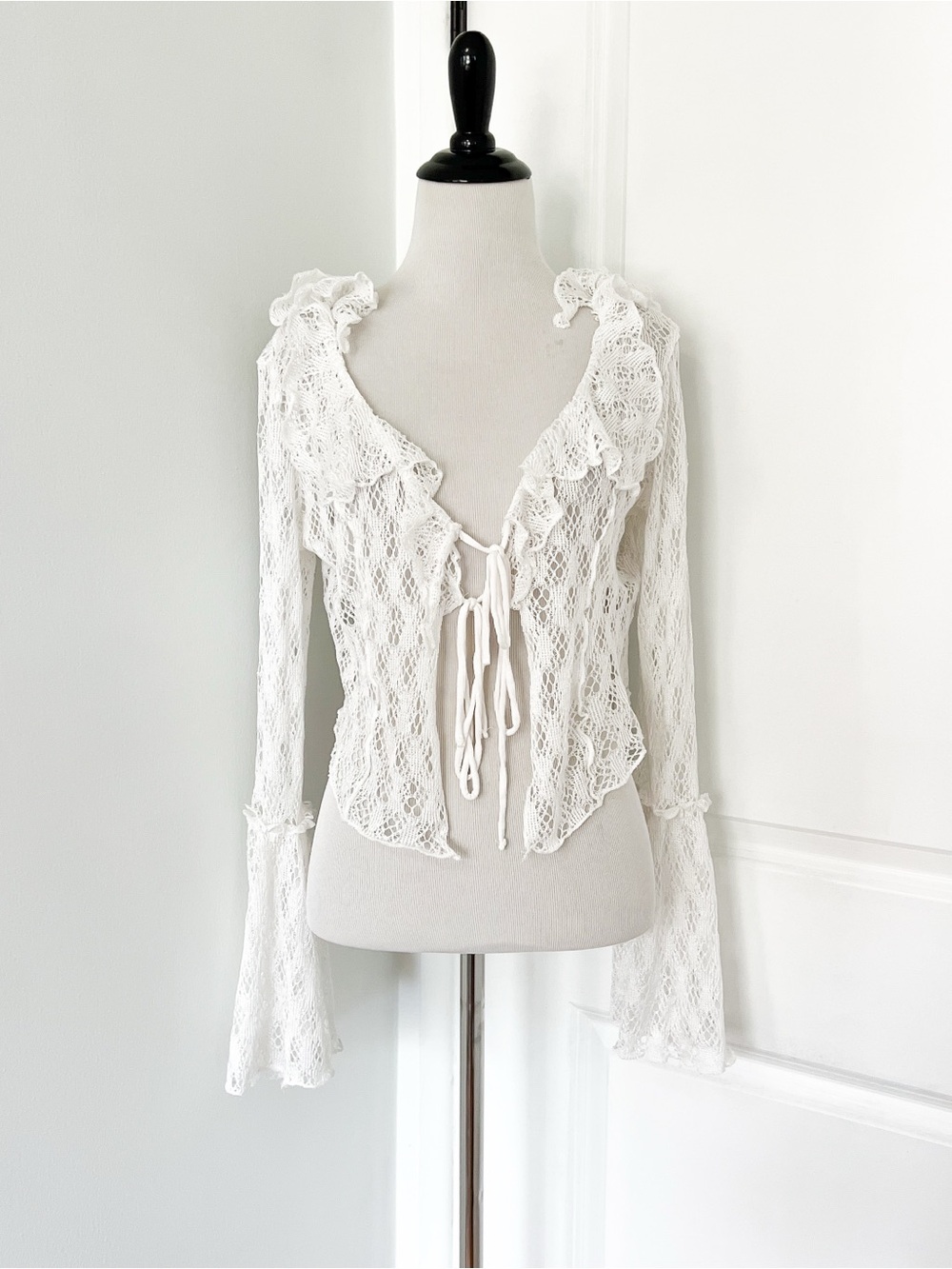 Urban Outfitters White Crochet Lace Long Sleeve Top - Large